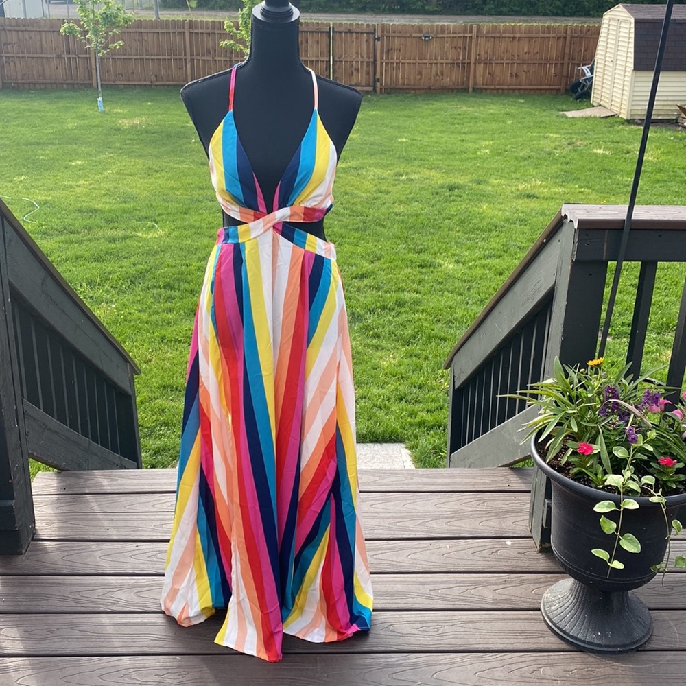 🌻Bright color stripe maxi dress 🌺 - Picture 5 of 7